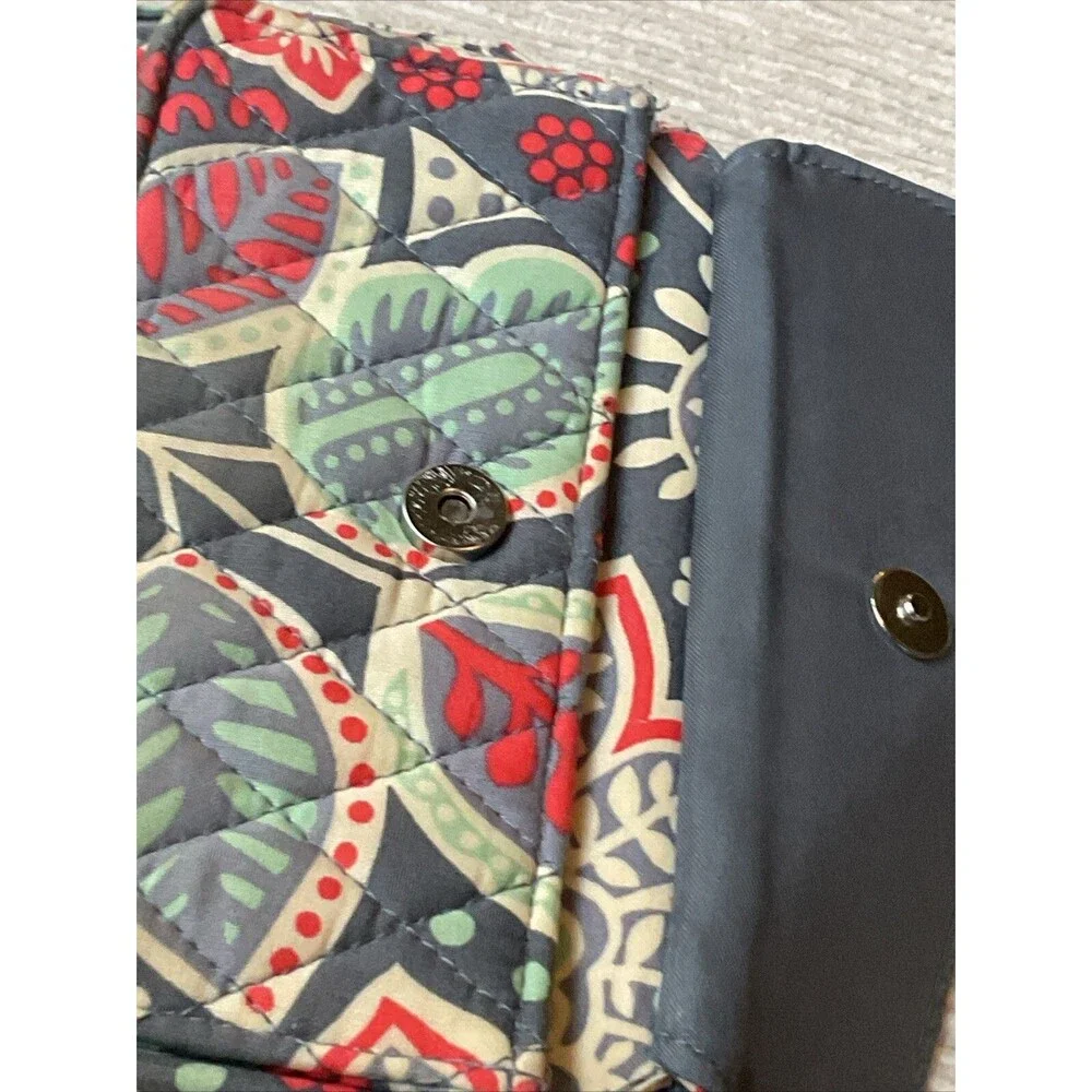 Vera Bradley Gray Floral Zip Around Wallet Wristlet - Picture 8 of 8